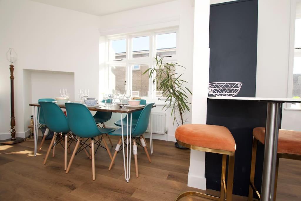 Beautiful Large 3-Bed Coastal Flat With Parking. Apartment Frinton-on-Sea Exterior photo