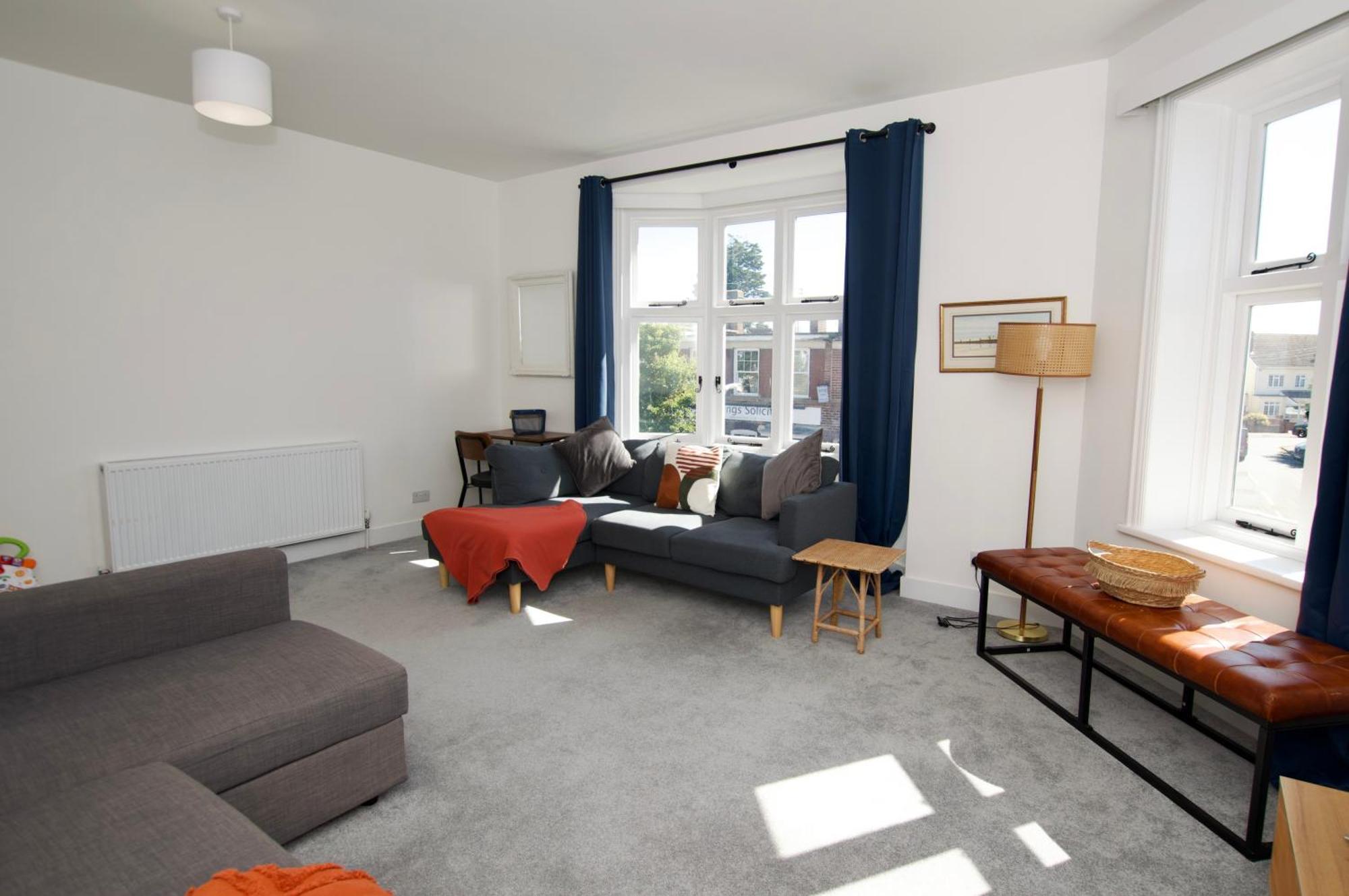 Beautiful Large 3-Bed Coastal Flat With Parking. Apartment Frinton-on-Sea Exterior photo