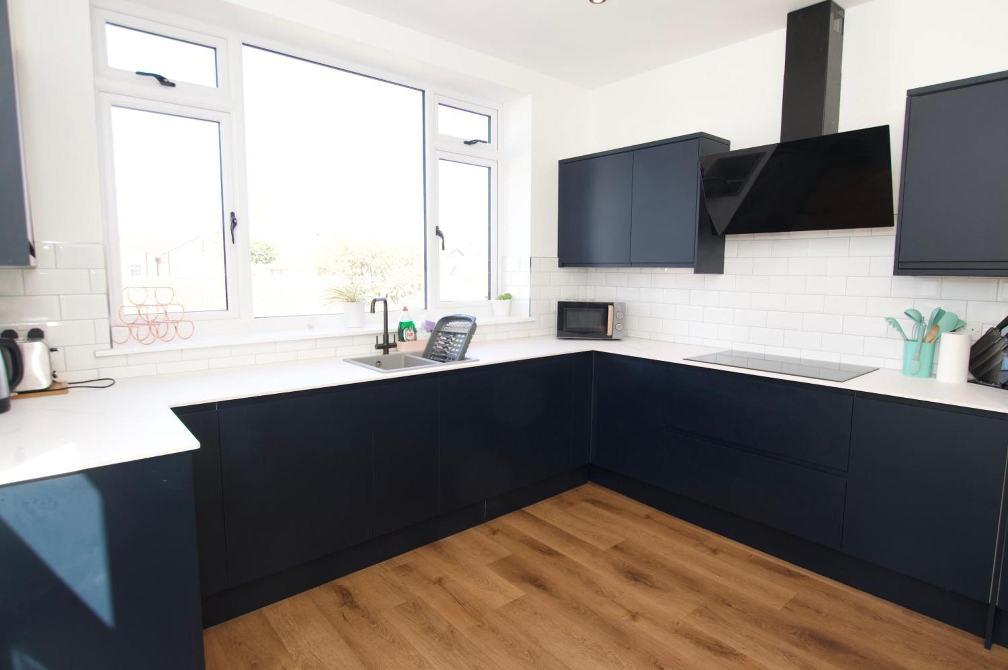 Beautiful Large 3-Bed Coastal Flat With Parking. Apartment Frinton-on-Sea Exterior photo