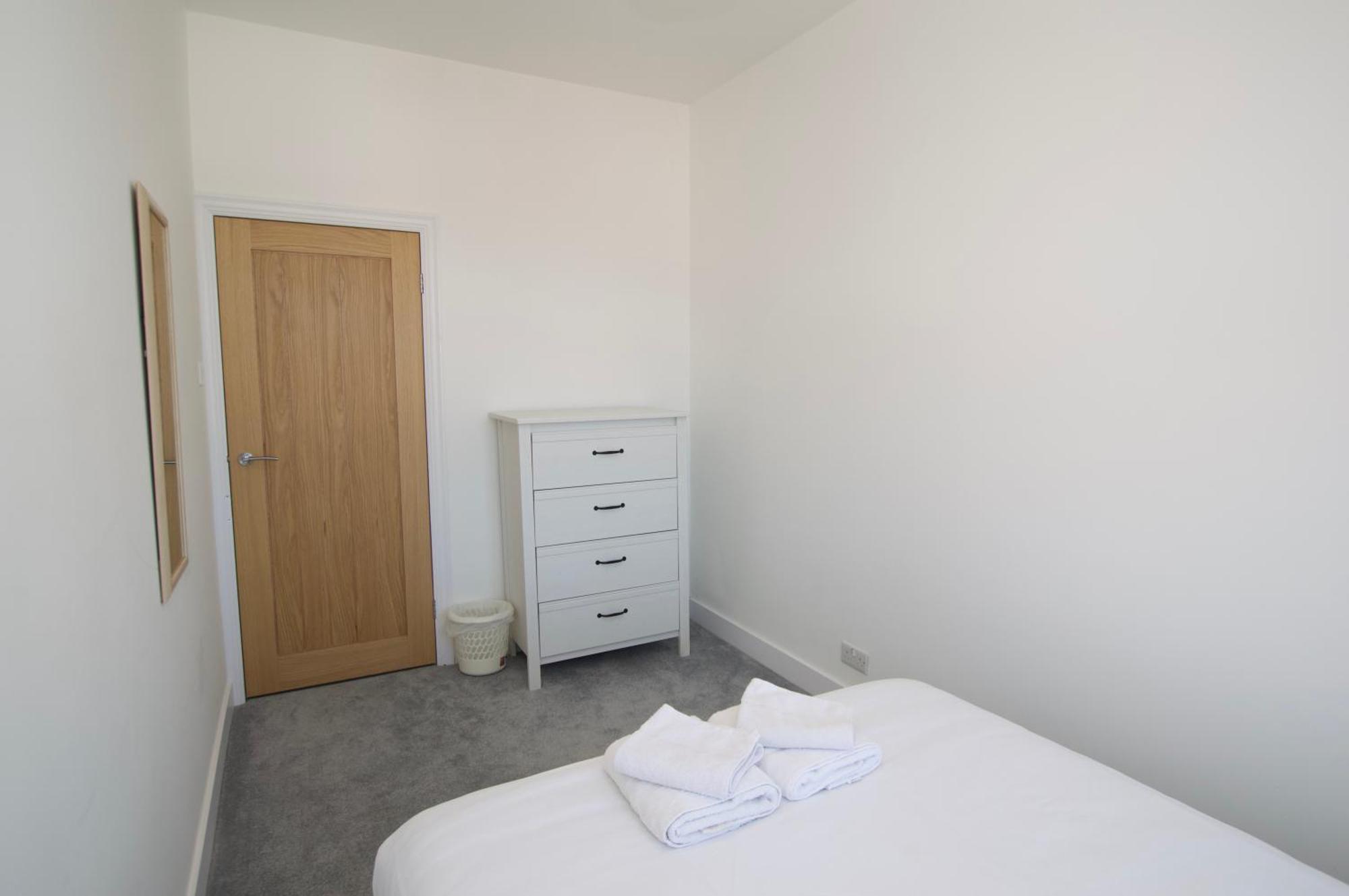Beautiful Large 3-Bed Coastal Flat With Parking. Apartment Frinton-on-Sea Exterior photo
